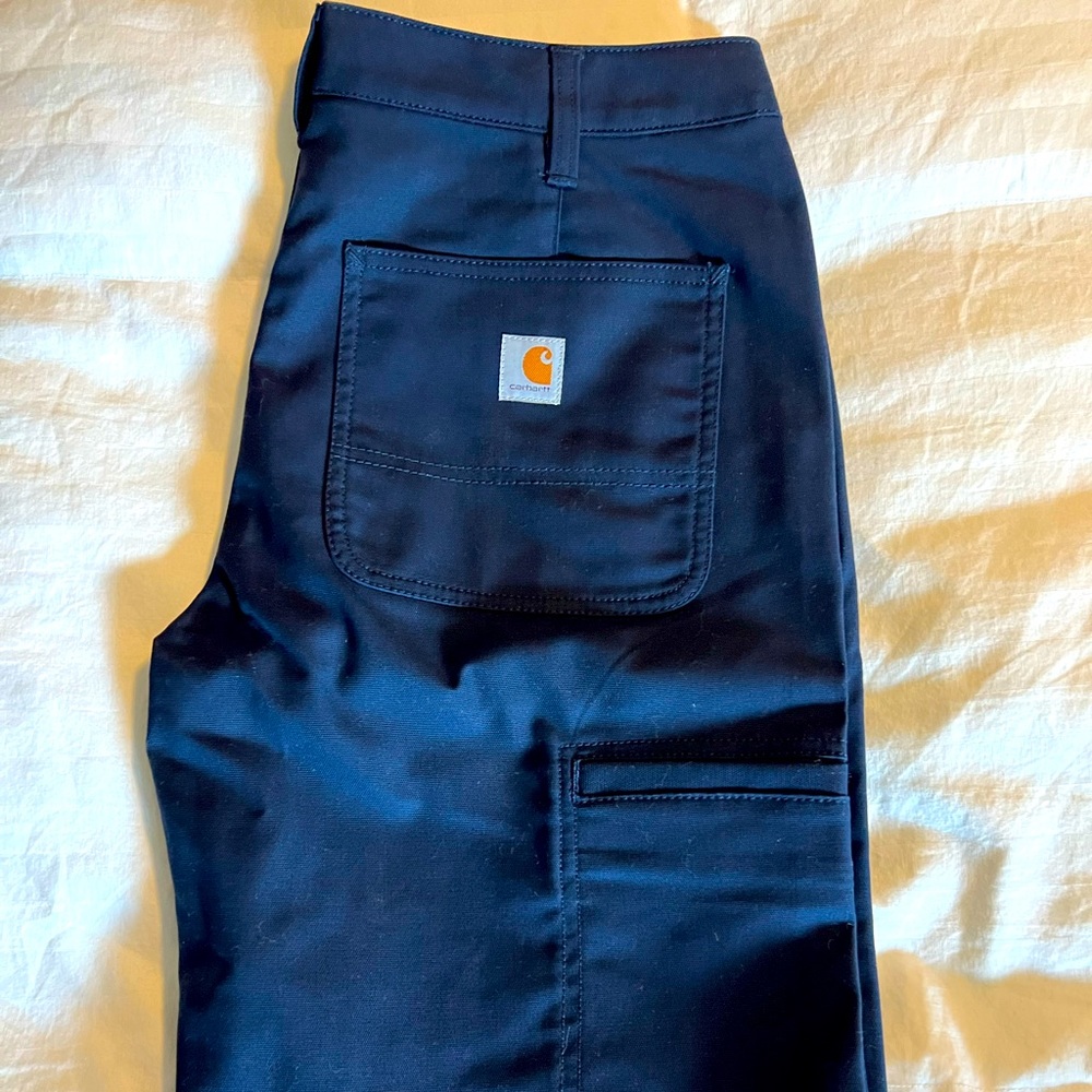 Carhart women’s midweight work pants that are built move.